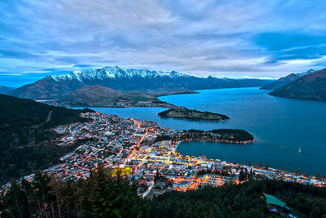 Queenstown_from_Bob's_Peak